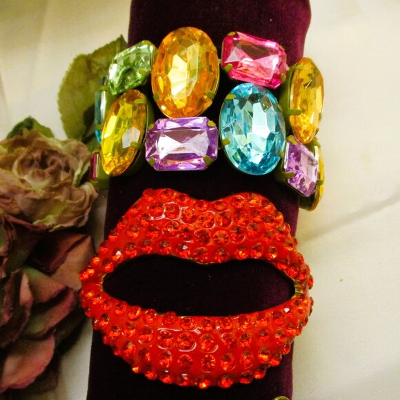 VINTAGE Rhinestone Cuff Bracelet Lot: Lucite, Peacock, Lips - STATEMENT Jewelry - Picture 11 of 14